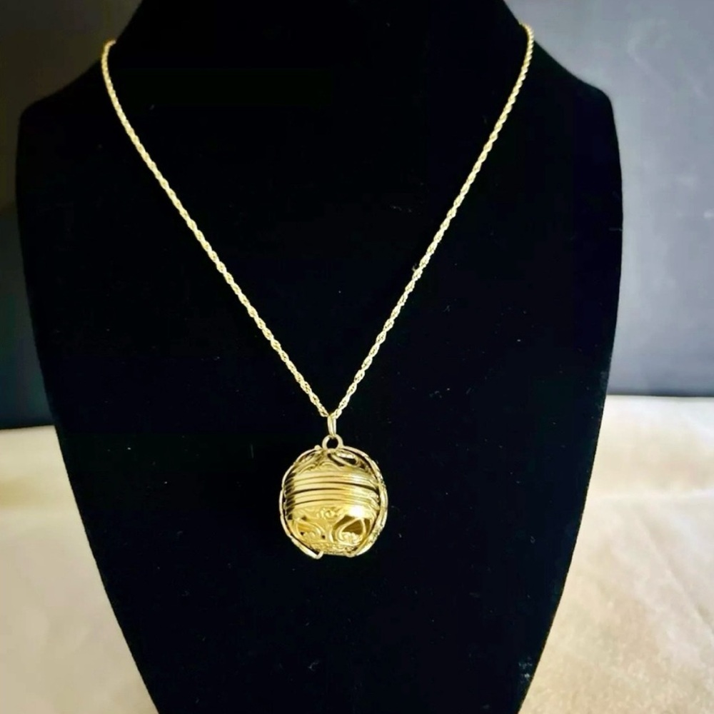 14K Gold Six [6] Round Picture Frame Charm Pendant + Rope Chain Necklace - Picture 2 of 16